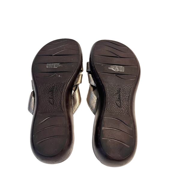 Clarks Bendables Floral Slip on Bronze Metallic Slip On Sandal Slides - Picture 6 of 6